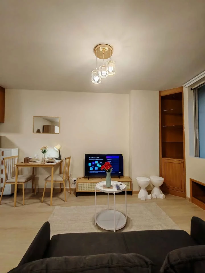 ให้เช่า พาร์คแลนด์ บางนา ตึก 9 ชั้น 7 ห้องกว้างมากๆ อยู่แล้วไม่อึดัอด พร้อมเฟอร์ครบ รีบจองก่อนพลาด