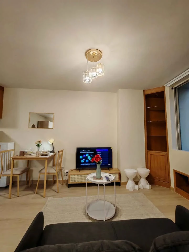 ให้เช่า พาร์คแลนด์ บางนา ตึก 9 ชั้น 7 ห้องกว้างมากๆ อยู่แล้วไม่อึดัอด พร้อมเฟอร์ครบ รีบจองก่อนพลาด