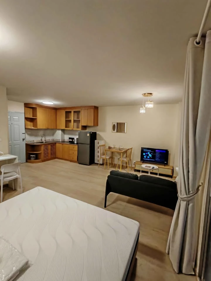 ให้เช่า พาร์คแลนด์ บางนา ตึก 9 ชั้น 7 ห้องกว้างมากๆ อยู่แล้วไม่อึดัอด พร้อมเฟอร์ครบ รีบจองก่อนพลาด