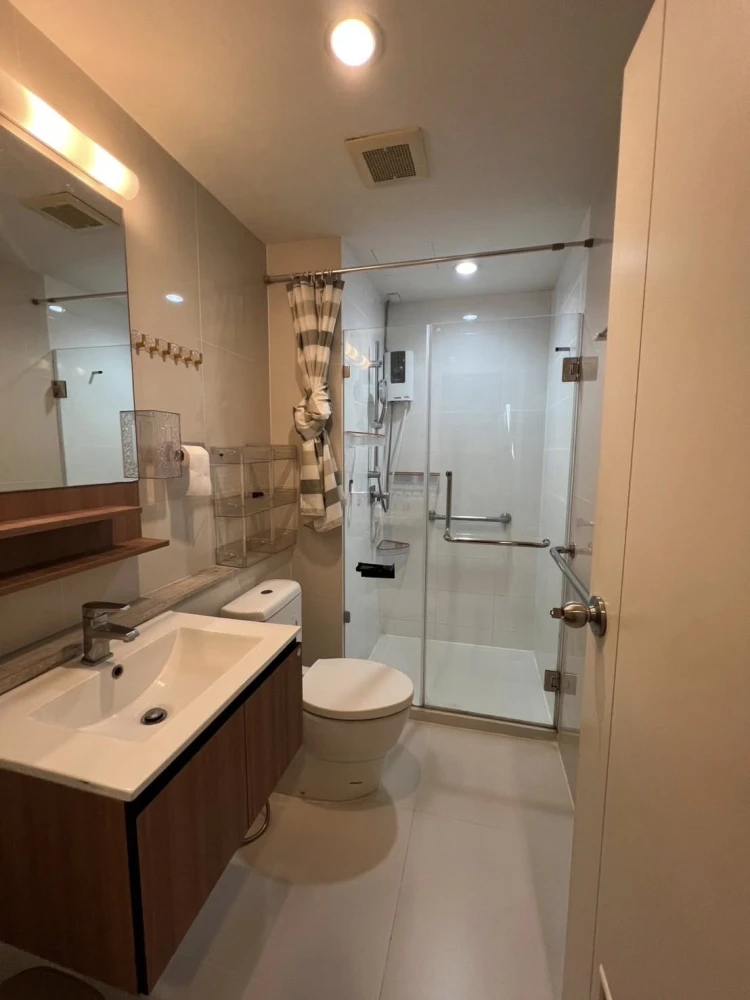 ให้เช่า ฟิวส์ จันทร์-สาทร ห้องพร้อมอยู่ ห้องกว้างขวางพร้อมอยู่ ชั้นสูง จองเลย