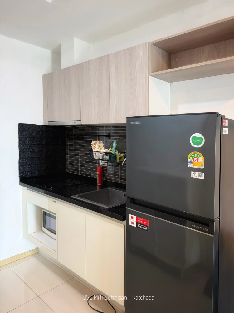 ให้เช่า ฟิวส์ มิติ รัชดา-สุทธิสาร มีเฟอร์นิเจอร์ครบเซต ตู้เสื้อผ้า Built-in พร้อมเข้าอยู่ได้เลย