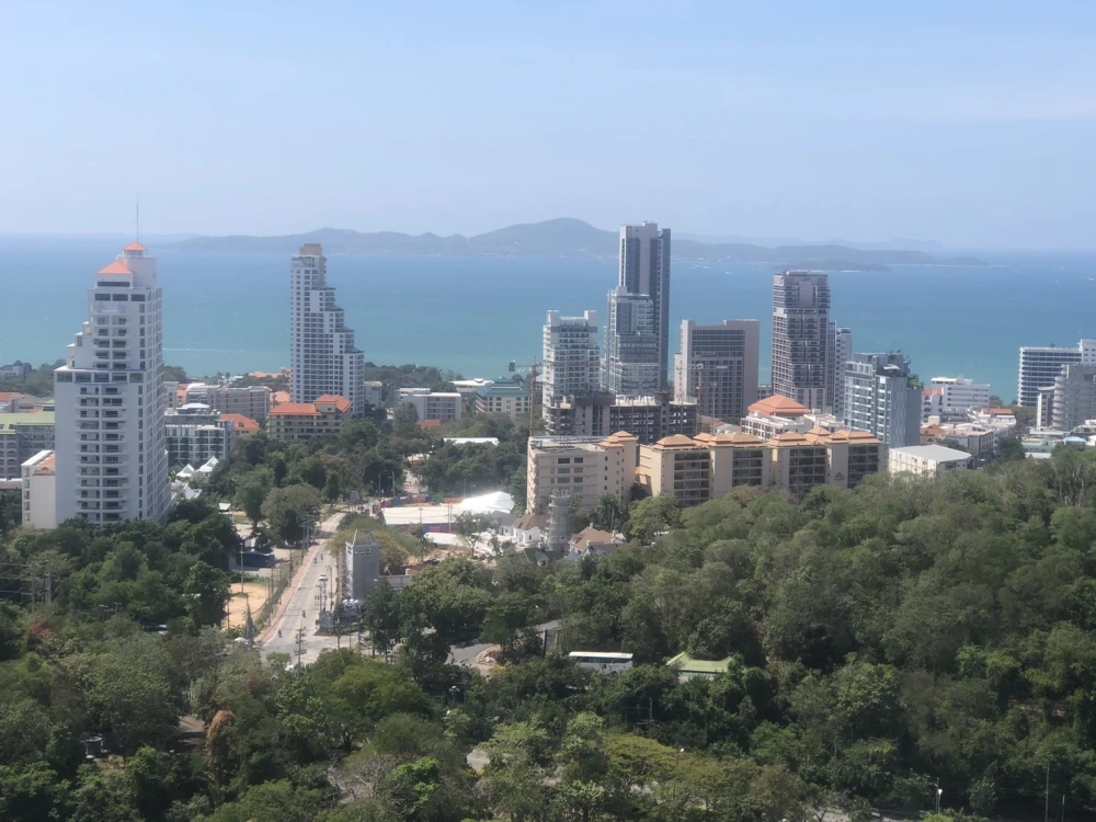 ให้เช่า ยูนิกซ์ เซาท์พัทยา (พัทยาใต้) ห้องสตูดิโอ วิวสระว่ายน้ำ เขาพระตำหนัก พร้อมเข้าอยู่ เฟอร์นิเจอร์ครบ