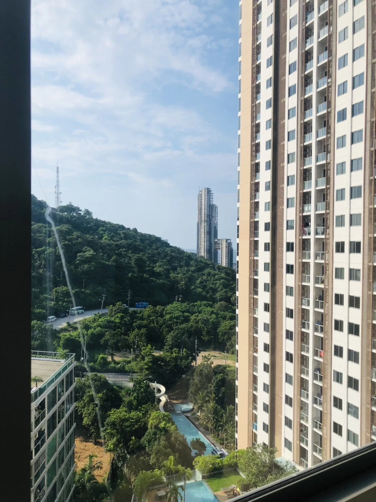 ให้เช่า ยูนิกซ์ เซาท์พัทยา (พัทยาใต้) ห้องสตูดิโอ วิวสระว่ายน้ำ เขาพระตำหนัก พร้อมเข้าอยู่ เฟอร์นิเจอร์ครบ