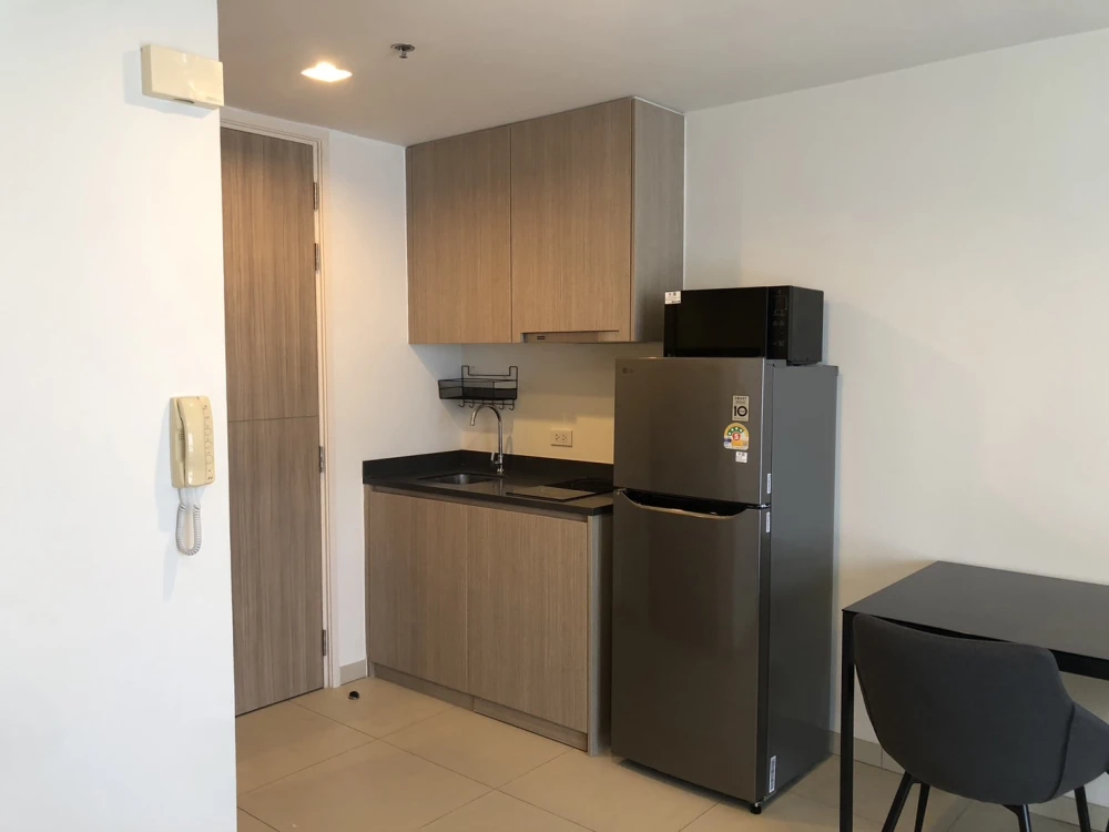 ให้เช่า ยูนิกซ์ เซาท์พัทยา (พัทยาใต้) ห้องสตูดิโอ วิวสระว่ายน้ำ เขาพระตำหนัก พร้อมเข้าอยู่ เฟอร์นิเจอร์ครบ