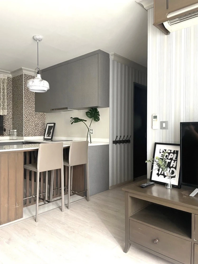 ให้เช่า ริธึ่ม รางน้ำ 2 ห้องนอน ชั้น 6 ห้องแต่งครบ หิ้วกระเป๋าใบเดียวเข้าอยู่ได้ทันที จองเลย ด่วนๆ