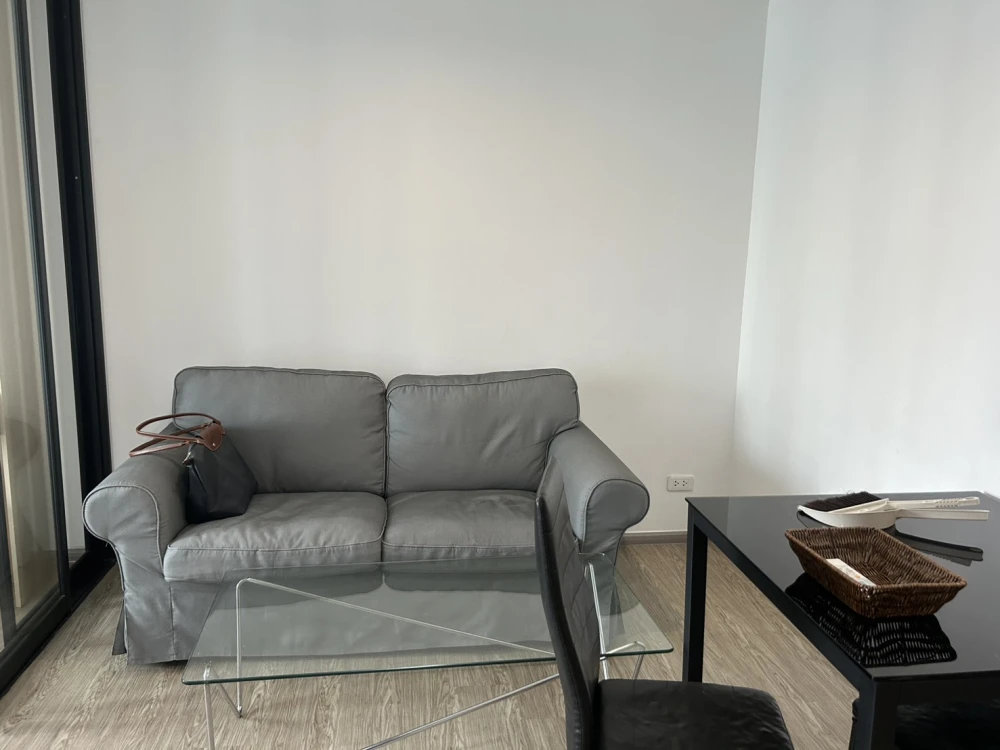 ให้เช่า รีช พหลโยธิน 52 ตึก D ชั้น 7 พร้อมเฟอร์นิเจอร์ครบเซต แบบนี้ต้องจอง