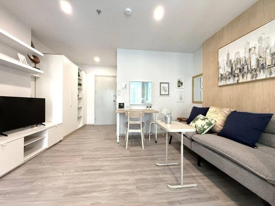 ให้เช่า: รีเจนท์โฮม บางนา ชั้นสูง พร้อมเข้าอยู่ เฟอร์ครบ แต่งครบ ชั้นสูง พร้อมเข้าอยู่ เฟอร์ครบ แต่งครบ รีบจองเลย!