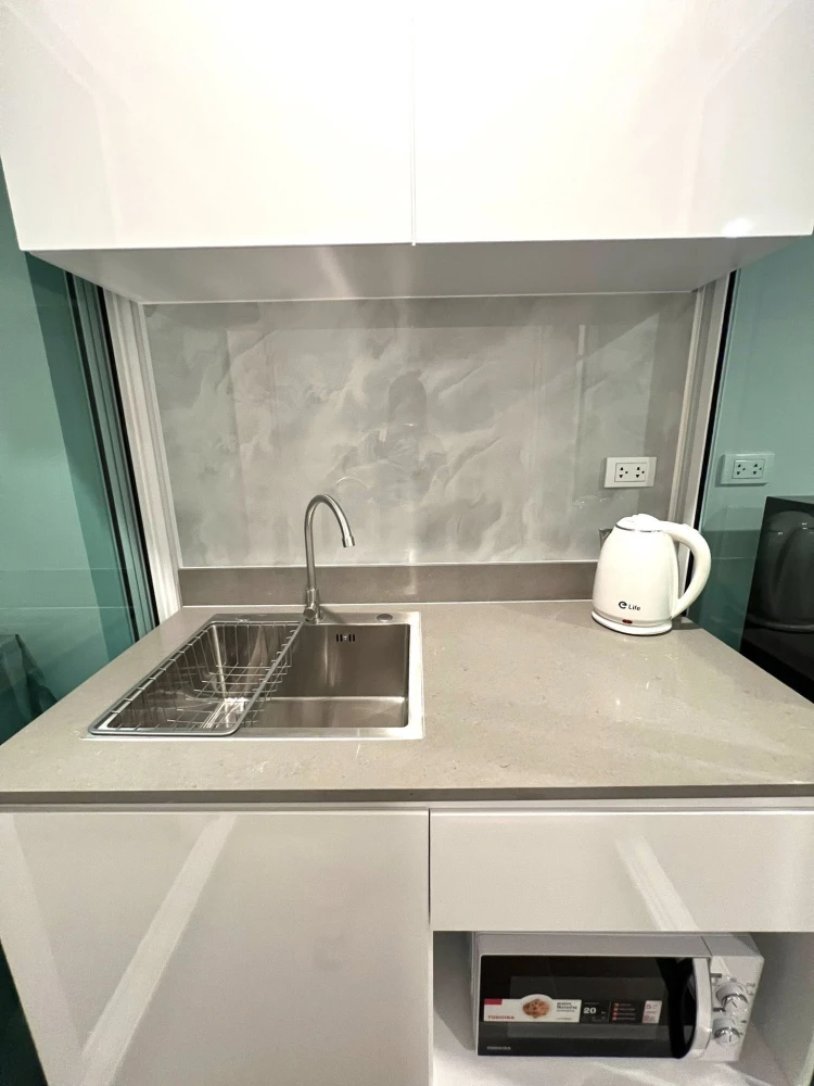 ให้เช่า รีเจนท์โฮม บางนา ชั้น 18 วิวโล่ง โปร่งสบาย   ตกแต่งครบ พร้อมเฟอร์นิเจอร์ + เครื่องใช้ไฟฟ้าครบชุด จองเลย