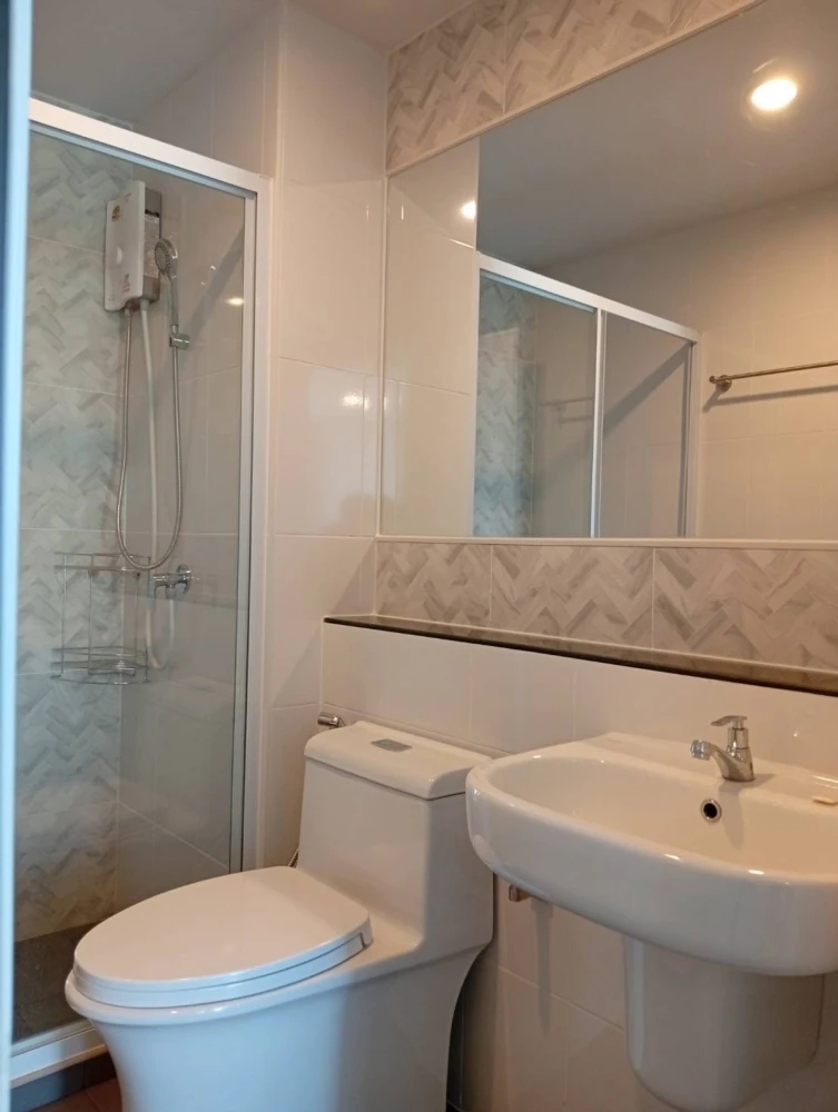 ให้เช่า รีเจ้นท์โฮม วุฒากาศ ชั้น 28 ห้องวิวเทพ กั้นห้องนอน ห้องครัวอย่างดี พลาดแล้วจะเสียดาย