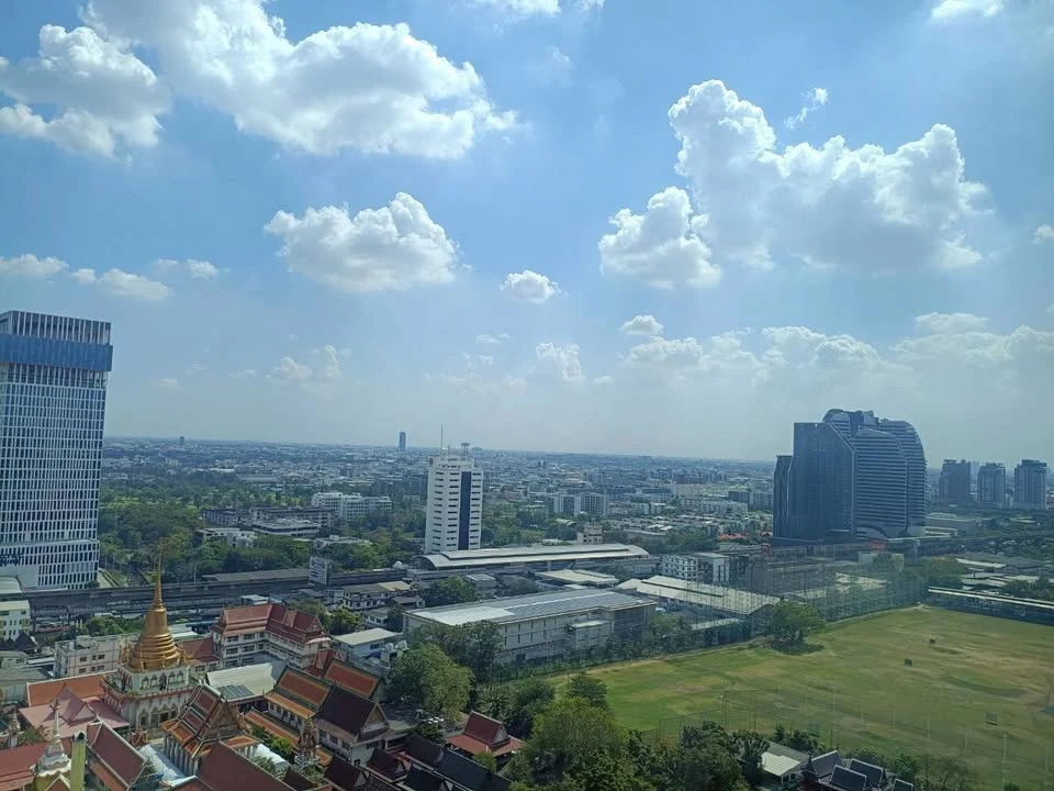 ให้เช่า รีเจ้นท์ โฮม บางนา วิวสระว่ายน้ำ รับลมเย็นสบาย พร้อมอยู่ อุปกรณ์อำนวย เครื่องใช้ไฟฟ้าครบครัน