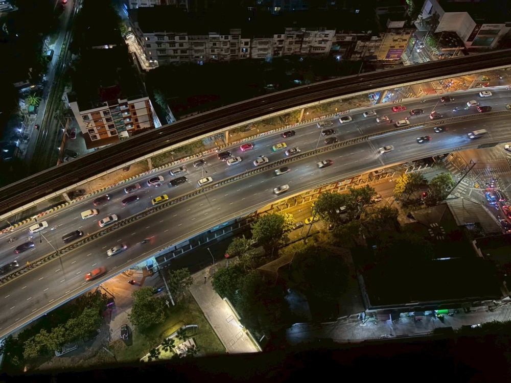 ให้เช่า รีเจ้นท์ โฮม วุฒากาศ ชั้นสูง วิวสวย ห้องตกแต่งเฟอร์นิเจอร์ Built-in มีกระจกกั้นห้อง รีบจองเลย