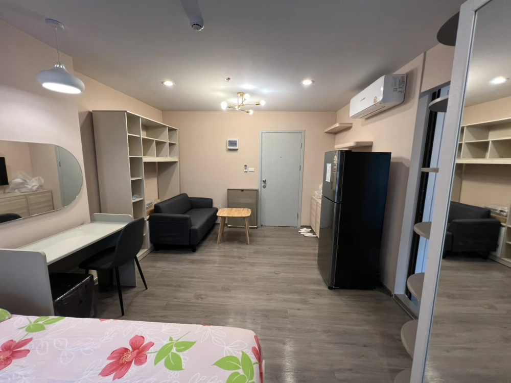 ให้เช่า รีเจ้นท์ โฮม วุฒากาศ ห้องสวย ชั้นสูง ตึก A ห้องหน้ากว้าง พร้อมเฟอร์นิเจอร์และเครื่องใช้ไฟฟ้า รีบจองเลย