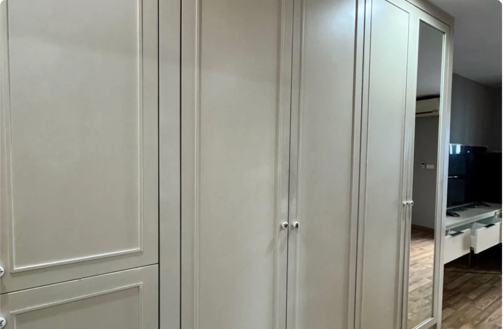 ให้เช่า รีเจ้นท์ โฮม 15 แจ้งวัฒนะ ติดวอลเปเปอร์ทั้งห้อง  ตู้เสื้อผ้าบิวขนาดใหญ่ เฟอร์ เครื่องใช้ไฟฟ้า ครบ ห้ามพลาด