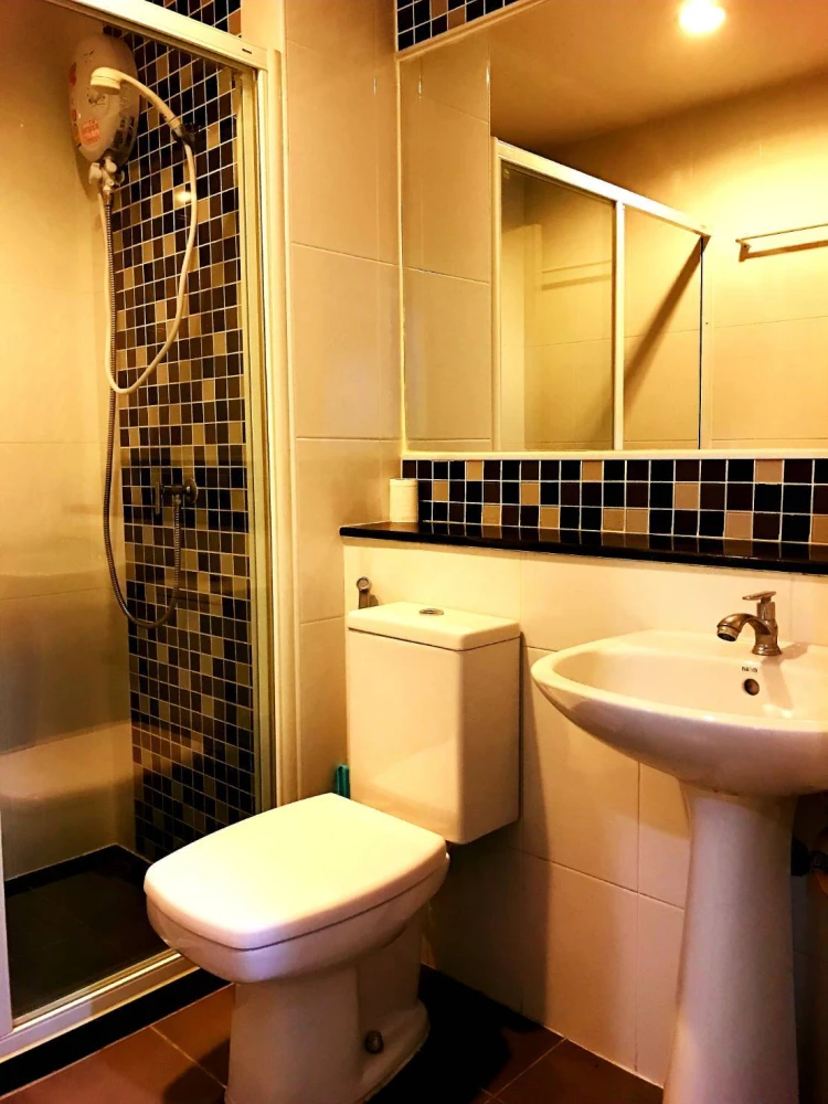 ให้เช่า รีเจ้นท์ โฮม 15 แจ้งวัฒนะ ห้องกว้าง อยู่สบาย แบ่งเป็นสัดส่วนชัดเจน เฟอร์ครบ พร้อมเข้าอยู่แล้วจ้า