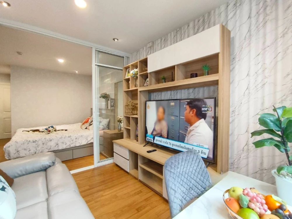 ให้เช่า รีเจ้นท์ โฮม 18 แจ้งวัฒนะ-หลักสี่ อาคาร F ชั้น 5 วิวสระสวยๆสดชื่น ตกแต่งวอลเปเปอร์ กั้นเป็นสัดส่วน ห้ามพลาด