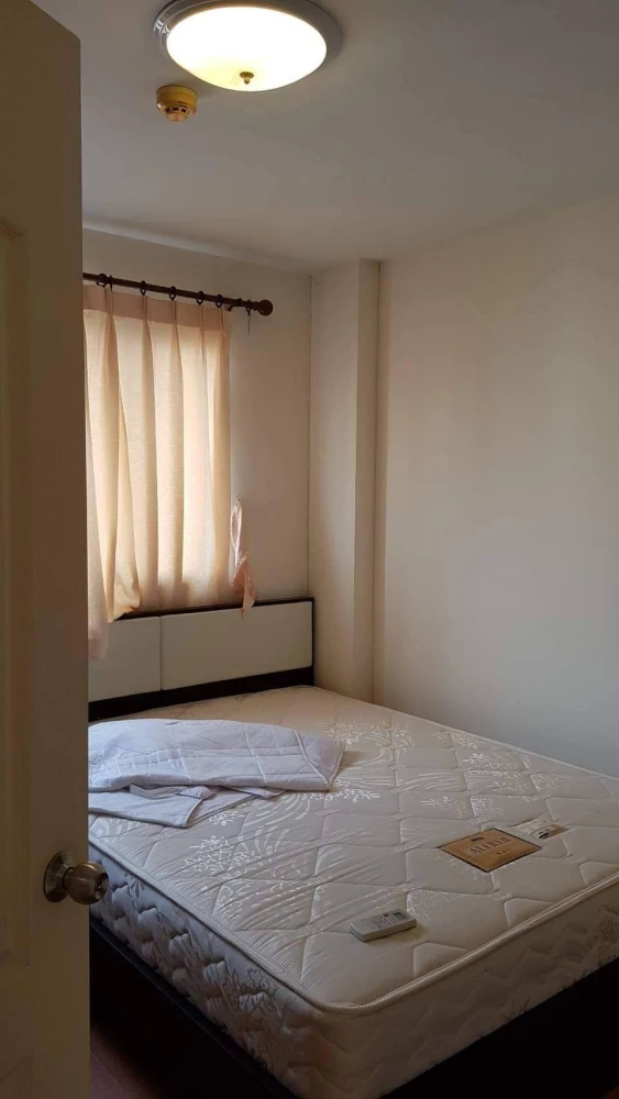 For rent: Lumpini Condo Town Rattanathibet. Nice room, great price! Book now!