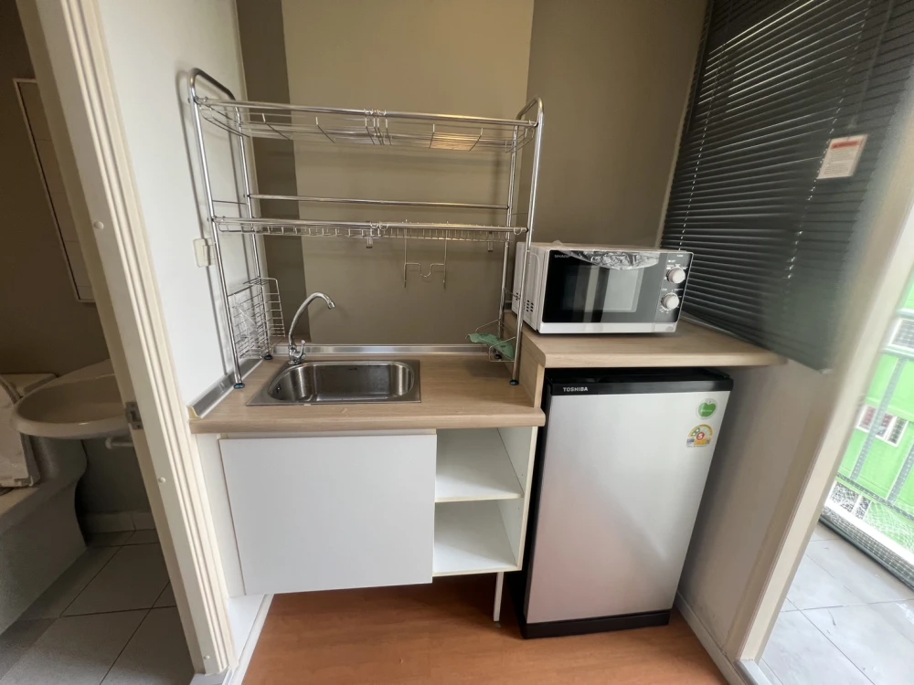 ให้เช่า ลุมพินี คอนโดทาวน์ ร่มเกล้า-สุวรรณภูมิ ห้องน่าอยู่ เฟอร์ครบ + เครื่องใช้ไฟฟ้าพร้อม จองเลย