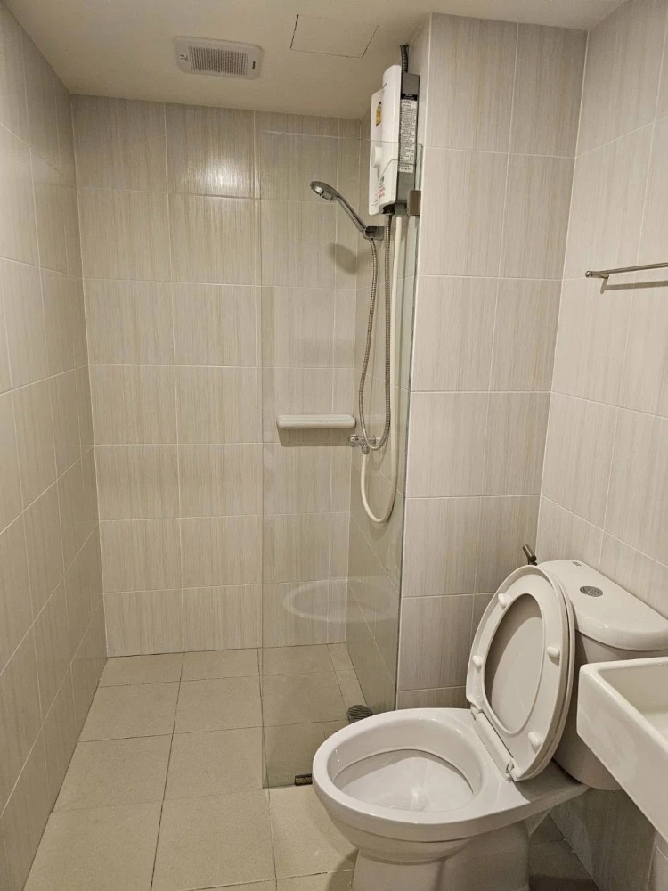 ให้เช่า ลุมพินี คอนโดทาวน์ เอกชัย 48 ห้องพร้อมอยู่ เฟอร์พร้อม ราคาสบายกระเป๋า จองเลย