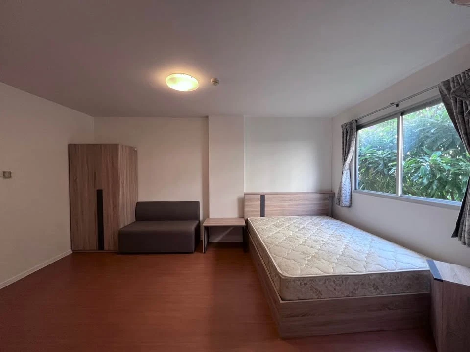 For rent: Lumpini Township Rangsit Khlong 1, north-facing, morning sun, not hot, complete with electrical appliances. You can't miss this opportunity!