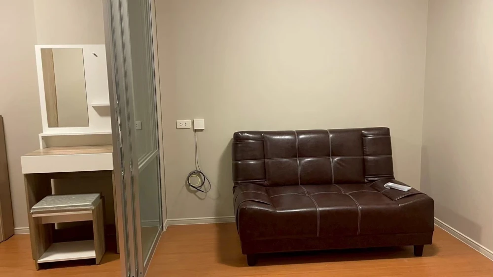 ให้เช่า ลุมพินี ทาวน์ชิป รังสิต คลอง 1 ห้องกั้น 26 ตร.ม C8 ชั้น 6  ราคาดี มีเครื่องซักผ้า รีบจองเลย