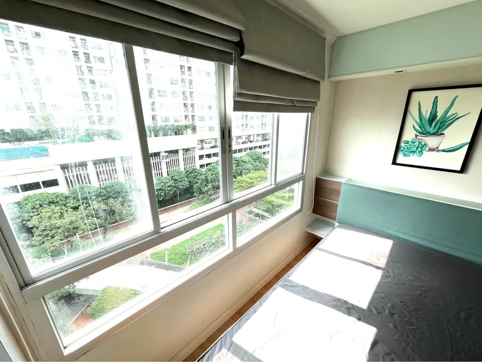 ให้เช่า ลุมพินี พาร์ค ปิ่นเกล้า ตึก A ไกลฝุ่นและเสียงจากถนนใหญ่ ไม่ร้อน วิวสวนเต็มๆ และเห็นสระนำ้ตึกบี ชัดๆ