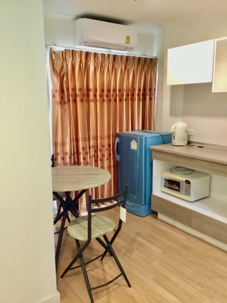 ให้เช่า ลุมพินี พาร์ค ปิ่นเกล้า ห้องน่าอยู่ ชั้น 11 มาพ้อมเฟอร์นิเจอร์และเครื่องใช้ไฟฟ้าครบครัน พลาดแล้วจะเสียใจ