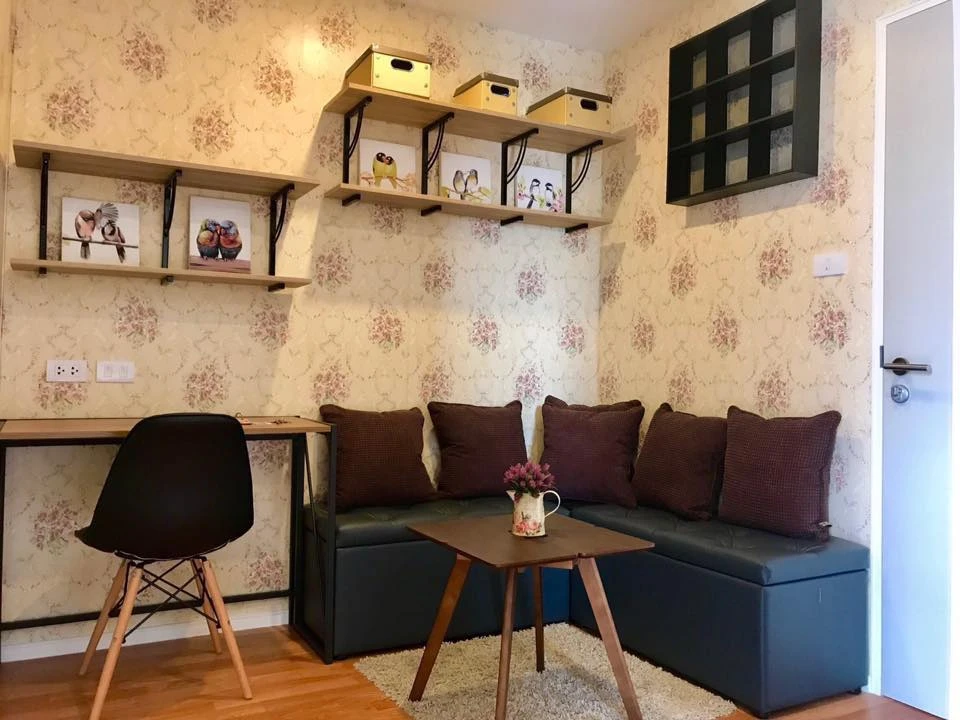 ให้เช่า ลุมพินี วิลล์ ราชพฤกษ์-บางแวก วิวสระว่ายน้ำ ห้องสวย คอนโด เงียบ สงบ ติกวอลเปเปอร์ทั้งห้อง จองเลย