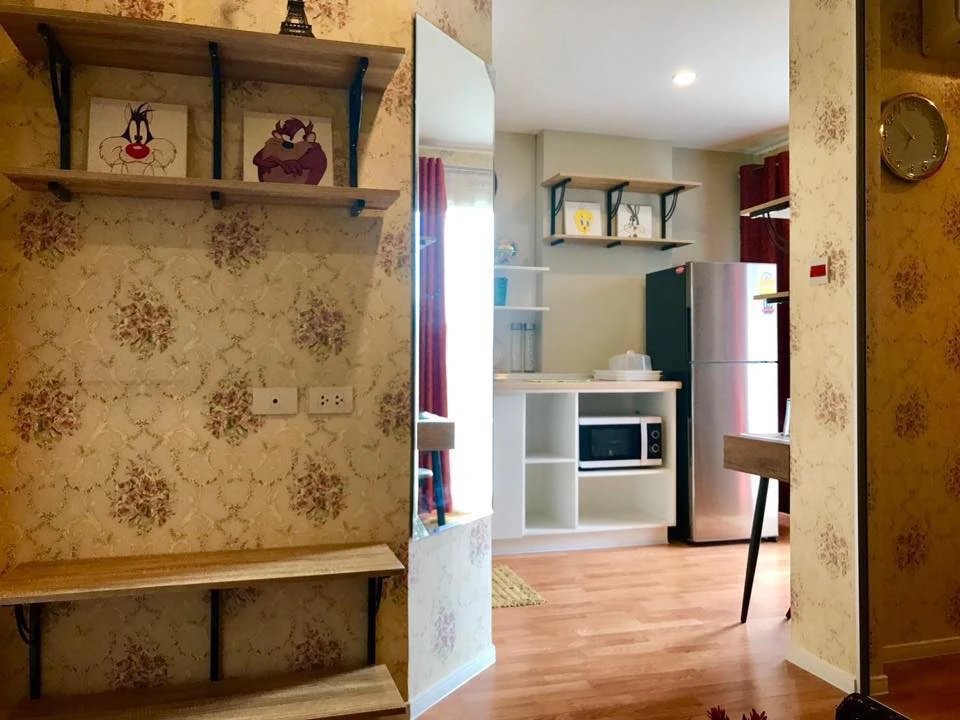 ให้เช่า ลุมพินี วิลล์ ราชพฤกษ์-บางแวก วิวสระว่ายน้ำ ห้องสวย คอนโด เงียบ สงบ ติกวอลเปเปอร์ทั้งห้อง จองเลย