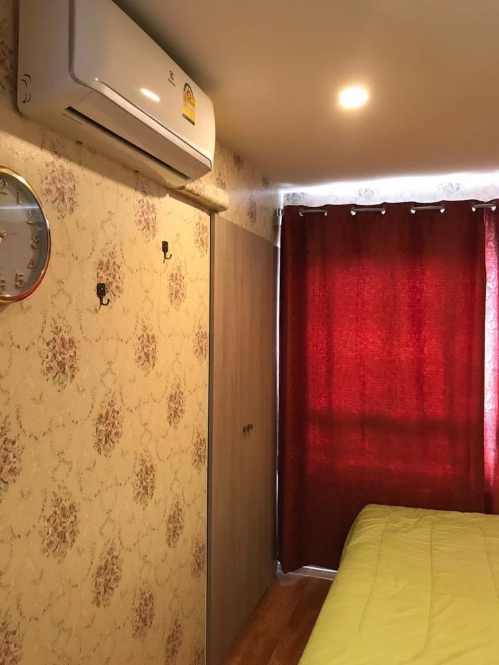 ให้เช่า ลุมพินี วิลล์ ราชพฤกษ์-บางแวก วิวสระว่ายน้ำ ห้องสวย คอนโด เงียบ สงบ ติกวอลเปเปอร์ทั้งห้อง จองเลย