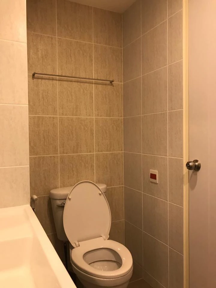 ให้เช่า ลุมพินี วิลล์ ราชพฤกษ์-บางแวก วิวสระว่ายน้ำ ห้องสวย คอนโด เงียบ สงบ ติกวอลเปเปอร์ทั้งห้อง จองเลย