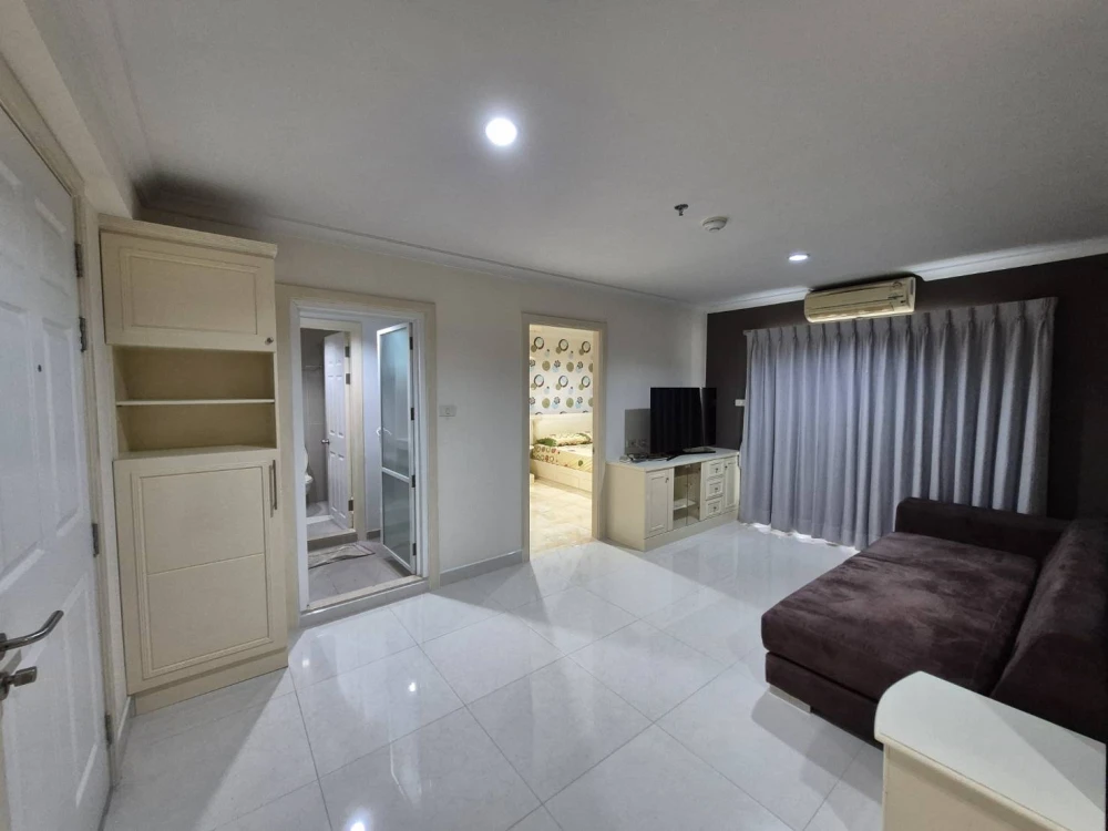 ให้เช่า ลุมพินี สวีท ปิ่นเกล้า ห้องพร้อมอยู่ เฟอร์พร้อม รีบจองเลย+++