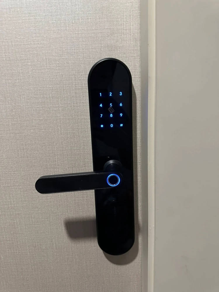 ให้เช่า ลุมพินี สวีท เพชรบุรี-มักกะสัน ห้องชั้นสูง แต่งบิ้วอินทั้งห้อง เครื่องใช้ไฟฟ้าครบทุกอย่าง หิ้วกระเป๋าเข้าอยู่ได้เลย