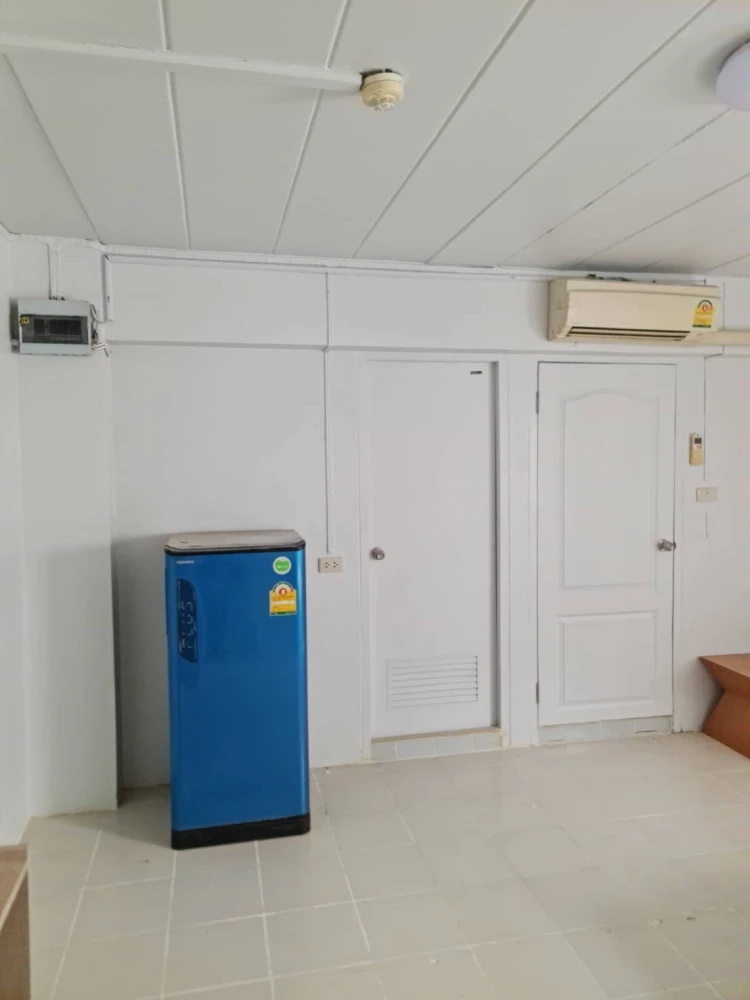 ให้เช่า ลุมพินี เซ็นเตอร์ แฮปปี้แลนด์ ห้องสตูดิโอ ชั้น 4 ไม่สูง มาพร้อมราคาสุดพิเศษ รีบมาจองก่อนพลาดโอกาส