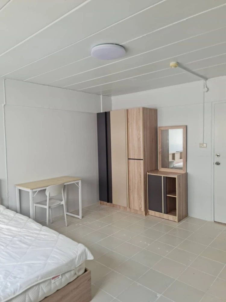 ให้เช่า ลุมพินี เซ็นเตอร์ แฮปปี้แลนด์ ห้องสตูดิโอ ชั้น 4 ไม่สูง มาพร้อมราคาสุดพิเศษ รีบมาจองก่อนพลาดโอกาส