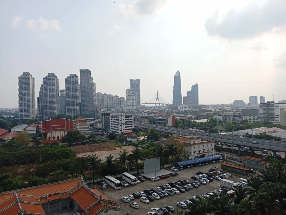 ให้เช่า ลุมพินี เพลส นราธิวาส – เจ้าพระยา ห้องมุม ลมดี เป็นส่วนตัว เฟอร์นิเจอร์และเครื่องใช้ไฟฟ้าครบ พร้อมเข้าอยู่