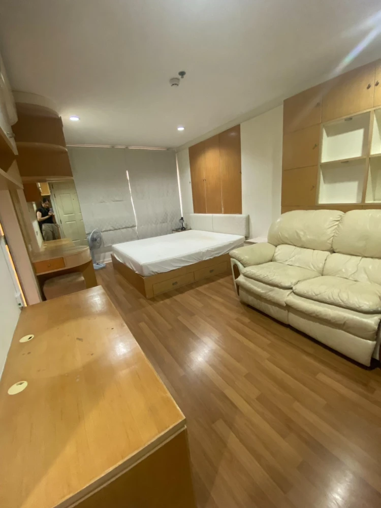 ให้เช่า  ลุมพินี เพลส พหล - สะพานควาย ห้องพร้อมอยู่ สิ่งอำนวยความสะดวกครบครัน กว้างขวางอยู่สบาย จองเลย