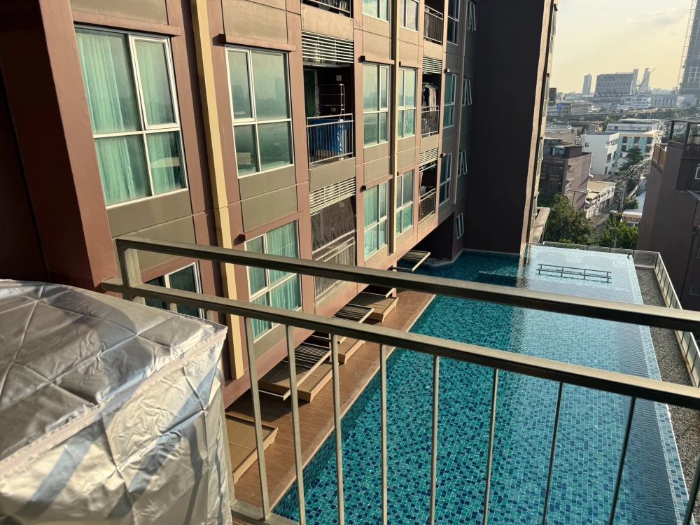 ให้เช่า ลุมพินี เพลส รัชดา-สาธุ ห้องมุมเป็นส่วนตัว ผนังไม่ติดห้องอื่น วิวสระว่ายน้ำ ชั้น 9 พร้อมเข้าอยู่แล้วจ้า