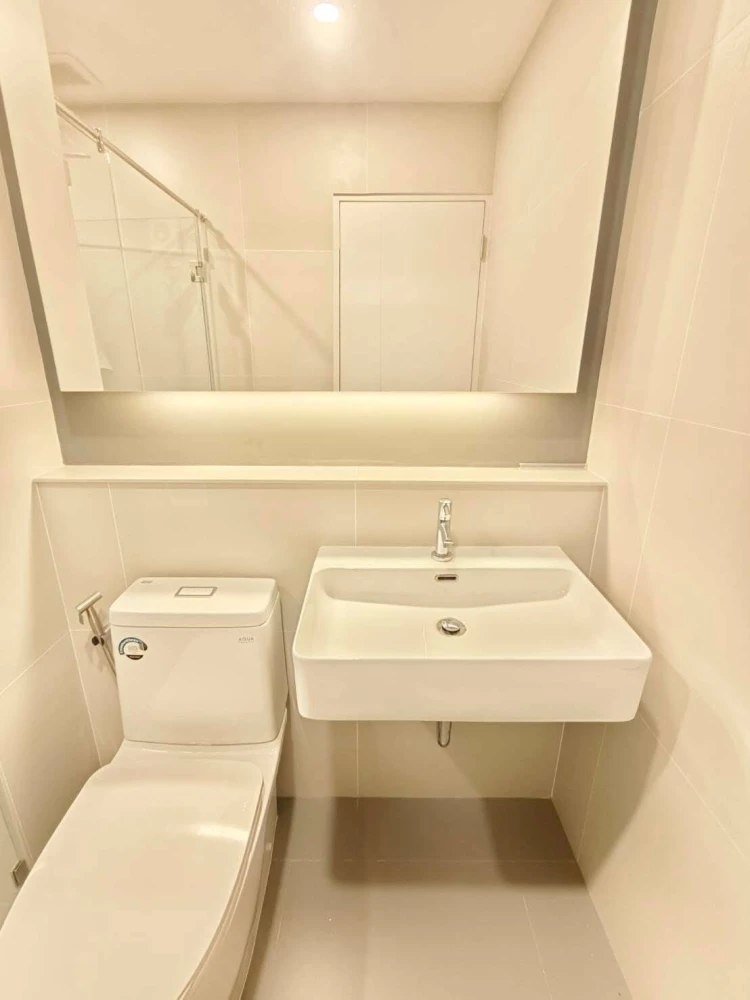 ให้เช่า ลุมพินี เพลส แจ้งวัฒนะ-ปากเกร็ด สเตชั่น ห้องขนาด 28 ตรม ชั้น 19 มีเครื่องซักผ้า โต๊ะกินข้าว ไม่จองไหวหรอ