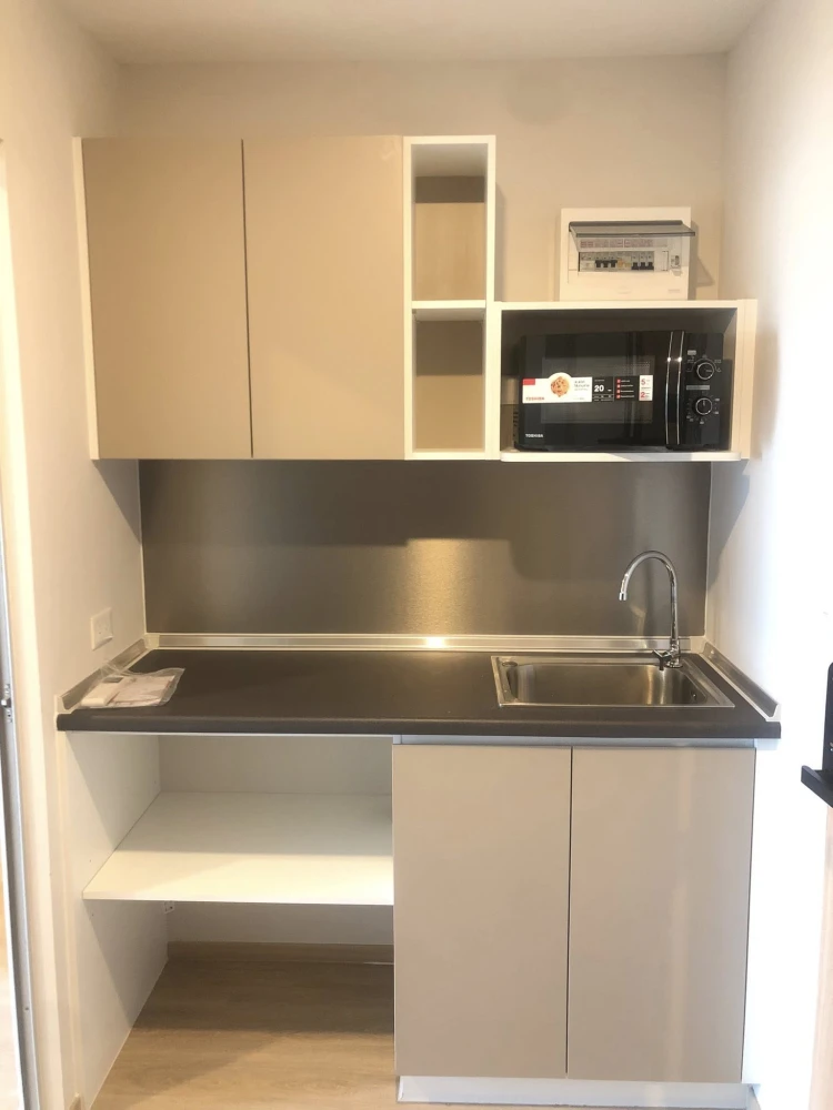 ให้เช่า ลุมพินี เพลส แจ้งวัฒนะ-ปากเกร็ด สเตชั่น ห้องขนาด 28 ตรม ชั้น 19 มีเครื่องซักผ้า โต๊ะกินข้าว ไม่จองไหวหรอ