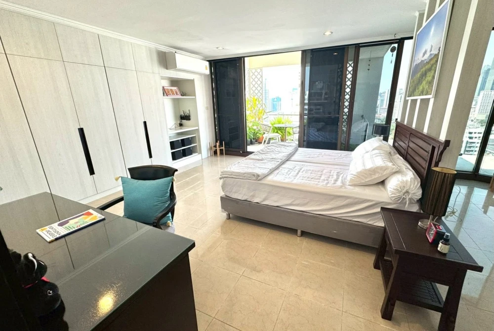 ให้เช่า ศุภาลัย เพลส สุขุมวิท 39 เพนท์เฮาส์ Triplex หรูคลาสสิก พื้นที่ใช้สอยจุใจ ครบจบที่นี่ รีบมาจองเลย อย่าพลาด