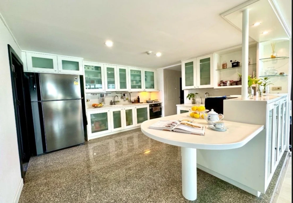 ให้เช่า ศุภาลัย เพลส สุขุมวิท 39 เพนท์เฮาส์ Triplex หรูคลาสสิก พื้นที่ใช้สอยจุใจ ครบจบที่นี่ รีบมาจองเลย อย่าพลาด