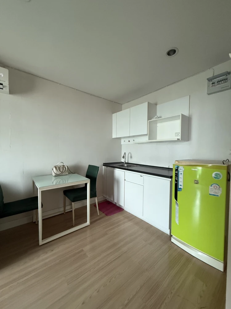 ให้เช่า สัมมากร​ S9  ห้องพร้อมอยู่ เฟอร์พร้อม ราคาสบายกระเป๋า รีบจองเลย