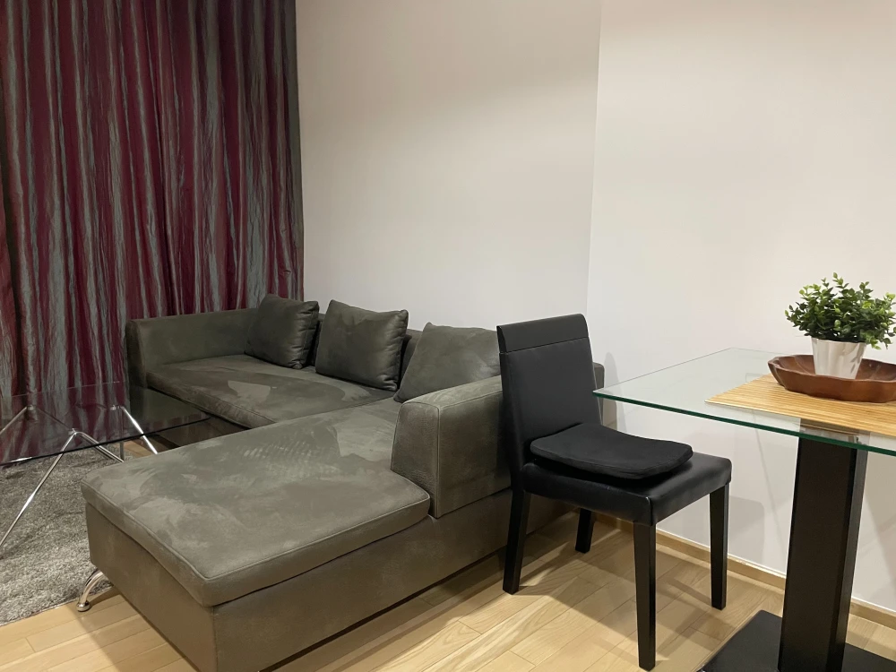 ให้เช่า สิริ แอท สุขุมวิท เฟอร์นิเจอร์ครบ เครื่องใช้ไฟฟ้าครบ   รีบจองเลย อย่ารอช้า