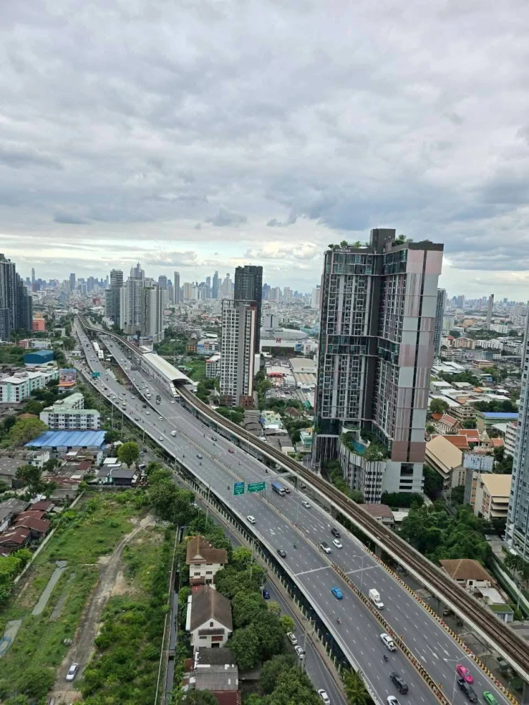 ให้เช่า ห้องเปล่า คอนโดรีเจ้นท์โฮม วุฒากาศ ชั้นสูง วิวเมืองทิศตะวันออก มาพร้อมราคาสุดพอเศษ มาจองเลย อย่ารอช้า