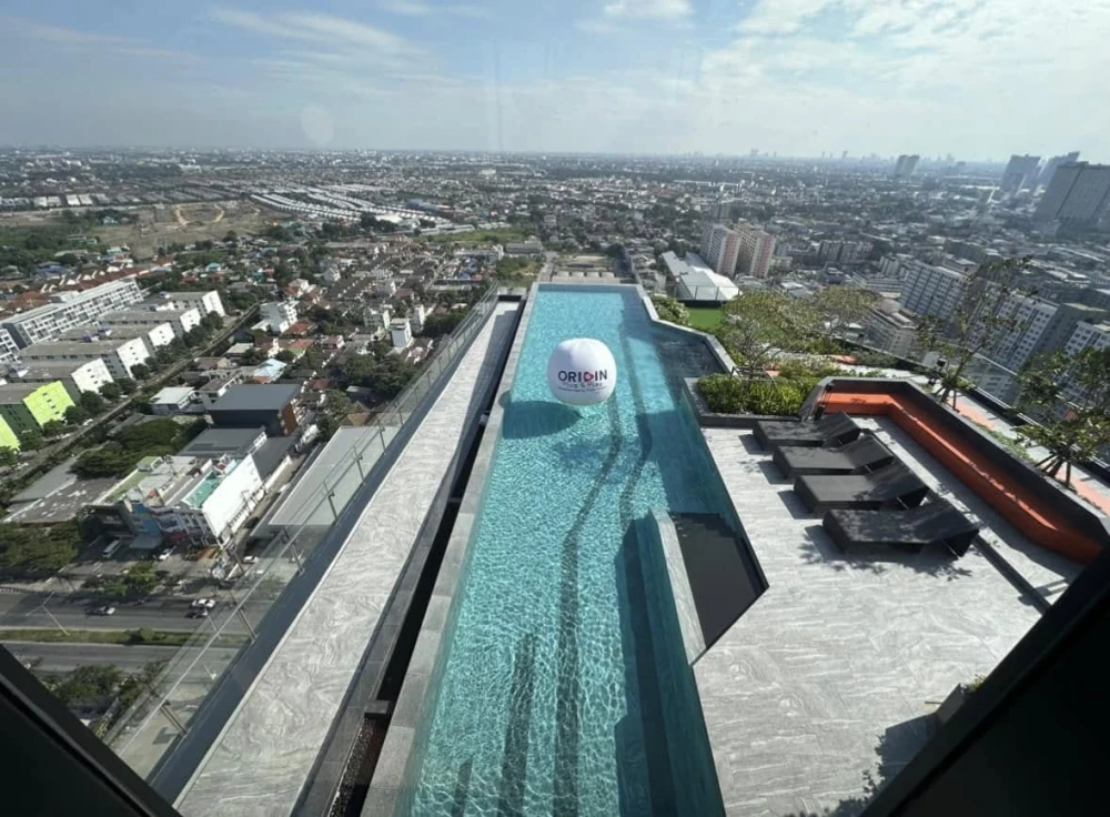 ให้เช่า ออริจิ้น ปลั๊ก แอนด์ เพลย์ รามคำแหง ทริปเปิ้ล สเตชั่น ห้องมุม เพดานสูง วิวเมืองสวยปัง จองเลย