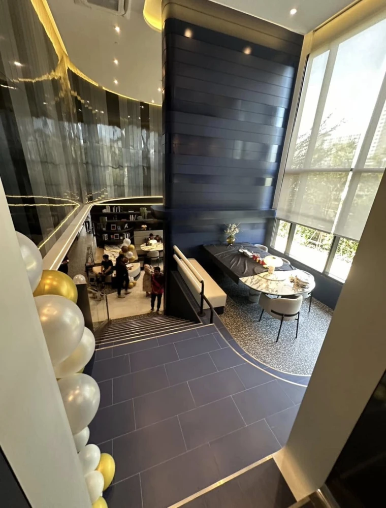 ให้เช่า ออริจิ้น ปลั๊ก แอนด์ เพลย์ รามคำแหง ทริปเปิ้ล สเตชั่น ห้องมุม เพดานสูง วิวเมืองสวยปัง จองเลย