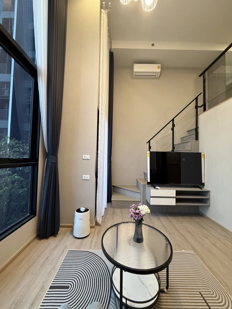 ให้เช่า ออริจิ้น ปลั๊ก & เพลย์ นนทบุรี สเตชั่น  วิวสระ+รถไฟฟ้า เฟอร์นิเจอร์ และ เครื่องใช้ไฟฟ้าครบ