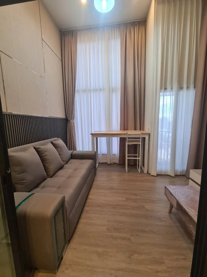 ให้เช่า ออริจิ้น ปลั๊ก & เพลย์ นนทบุรี สเตชั่น ห้อง Duospace เพดานสูง แต่งบิวท์อินสุดเริ่ด ห้ามพลาด