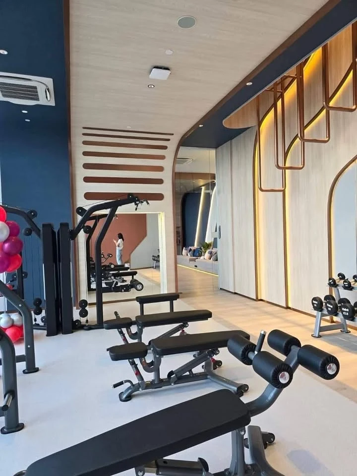 ให้เช่า ออริจิ้น ปลั๊ก & เพลย์ นนทบุรี สเตชั่น ห้อง Duospace เพดานสูง แต่งบิวท์อินสุดเริ่ด ห้ามพลาด