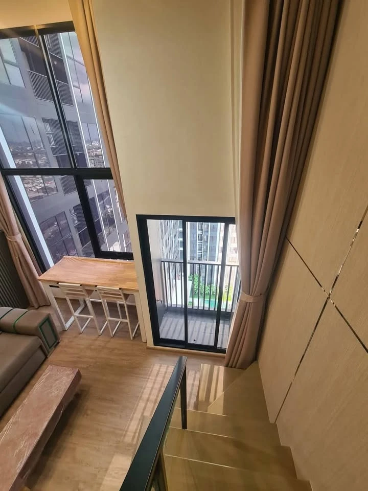 ให้เช่า ออริจิ้น ปลั๊ก & เพลย์ นนทบุรี สเตชั่น ห้อง Duospace เพดานสูง แต่งบิวท์อินสุดเริ่ด ห้ามพลาด